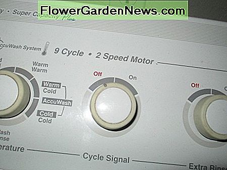 Cycle Signal warnt Sie, wenn ein Zyklus abgeschlossen ist, so dass Sie einen flüssigen Weichspüler wie Downey hinzufügen können. Cycle Signal alerts you when a cycle is complete so you can add a liquid softener like Downey.