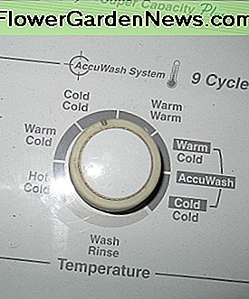 Dieses Wählgerät ist die Temperatur des Wassers für den Waschvorgang und dann den Spülzyklus. This dial set's the temperature of the water for the wash and then the rinse cycle.