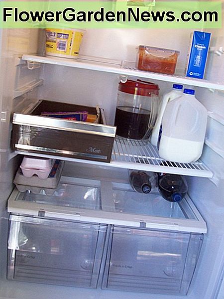 Ahhh! Dat is zo schoon dat ik er voedsel in zou stoppen. Ahhh! That's so clean I'd put food in it.