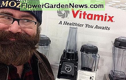 Eenvoudig schoon te maken blenders zijn gemaakt van nieuwe, vlekbestendige kunststoffen. Easy-clean blenders are made from new, stain-resistant plastics.