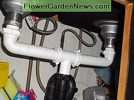 Ansicht unter Doppelwaschbecken View underneath double sink