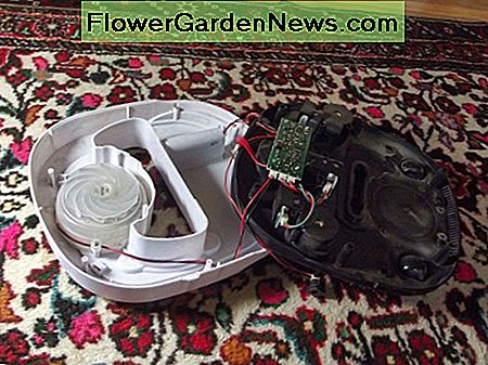 ภายในเครื่องดูดฝุ่นหุ่นยนต์ WOHOME Inside the WOHOME Robotic Vacuum Cleaner