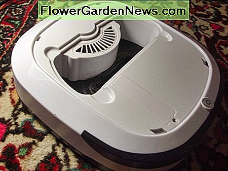 เครื่องดูดฝุ่นหุ่นยนต์ WOHOME มีฝาปิดด้านบนตัวกรองและกล่องเก็บเศษขยะ WOHOME Robotic Vacuum Cleaner with top cover, filter and debris collection box removed