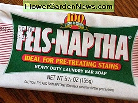 สบู่ซักผ้า Fels-Naptha มักขายได้ราคา 1.00 เหรียญต่อบาร์และแต่ละบาร์จะทำ 1 ชุด สบู่งาวัวยังสามารถใช้แทนค่าใช้จ่ายประมาณ 33 เซ็นต์ต่อบาร์ 1 บาร์เพื่อชุด Zote เป็นอีกหนึ่งสบู่ที่สามารถใช้สำหรับ $ 1.00 ต่อบาร์ Fels-Naptha Laundry Bar Soap usually sells for $1.00 per bar and each bar makes 1 batch. Ivory bar soap can also be used instead at a cost of approximately 33 cents per bar, 1 bar to a batch. Zote is another soap that can be used for $1.00 per bar.
