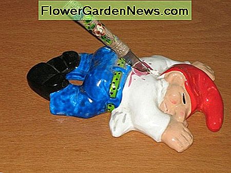 Manche Leute mögen Gartenzwerge nicht. Some people, it seems, don't like garden gnomes.
