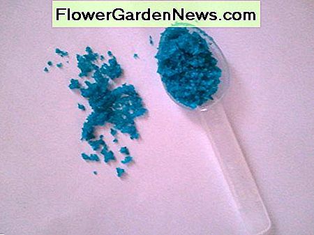 Wasserlöslicher Dünger Water-soluble fertilizer