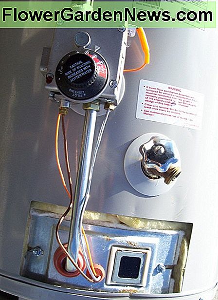 So könnte eine versiegelte Brennkammer bei diesem Gerätetyp aussehen. Das kleine Quadrat hier im Panel ist dein Spiegel. This is what a sealed combustion chamber might look like on this type of unit. The little square here in the panel is your looking glass.