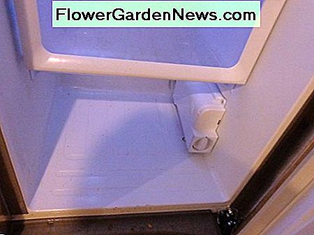 De filterlocatie in de koelkast. The filter location inside the refrigerator.