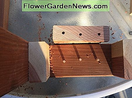 Efter forberedelse af bundfugen til den korte lodrette 2x6 After preparing the bottom joint for the short vertical 2x6