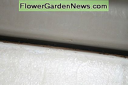 Pilnai išvalytas ir tvarkingai atliktas šlifavimo pašalinimas. Ištraukite štampavimo pistoletą, laiko pabaiga! A completely cleaned and neatly done caulk removal. Break out the caulking gun, its time to caulk!