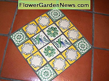 Klassische zweifarbige Fliesen. Classic two -color tiles.