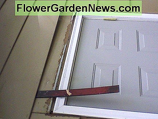 Das alte Abstellgleis befreien. Sie müssen eine Zeile höher als die Zeile, die Sie ersetzen, gehen. Freeing the old siding. You need to go 1 row higher than the row you are replacing.