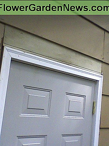 Neue Abstellgleis komplett an Ort und Stelle. New siding completely in place.