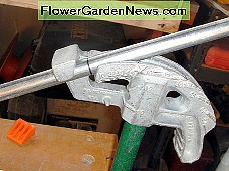 Platzierung zum Biegen einer 90 bei Verwendung des Abzugs. Der Bieger wird umgedreht und auf den Boden gelegt, um sich zu biegen. Placement for bending a 90 when using the deduct. The bender will be turned over and placed on the floor for actual bending.