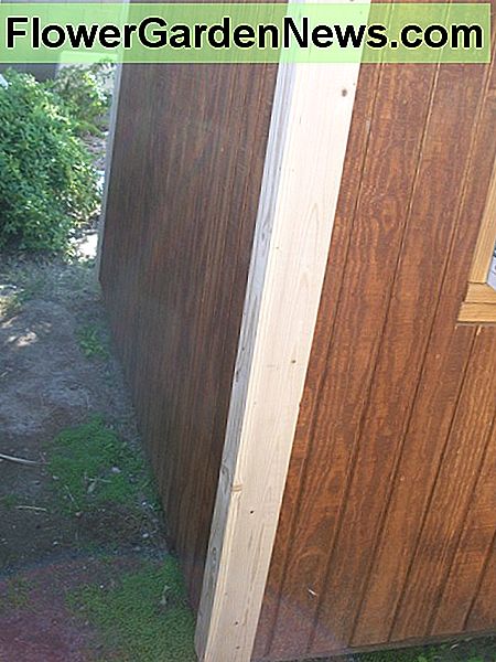 VÀnster bakre hörn trim Left rear corner trim