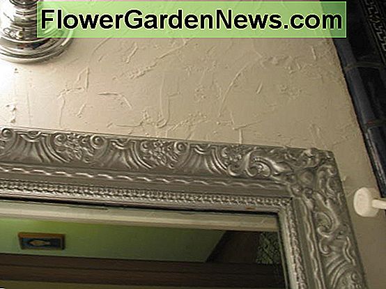 Nærbillede af malet gips. Close up look of painted plaster.
