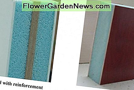To typer pvc dørpaneler. Mange pvc dørpaneler kan nu forstærkes Two types of pvc door panels. A lot of pvc door panels can now be double reinforced