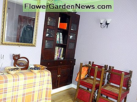 Kambarys dekoruotas; Vaizdas iš integruoto Velso korpuso. Room decorated; view of built-in welsh dresser.