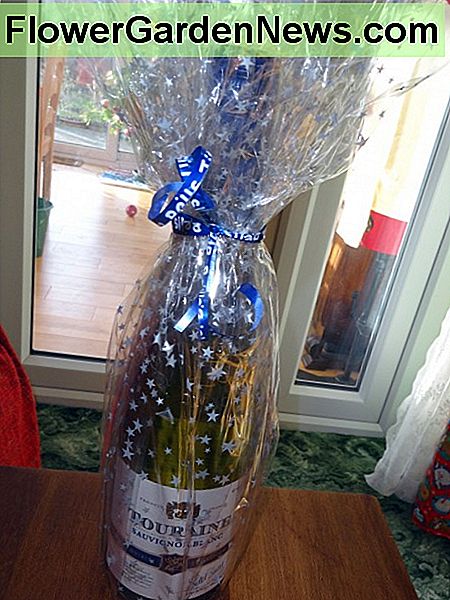 Een gratis fles wijn gegeven door Caddy Windows, die onze dubbele beglazing heeft gedaan A free bottle of wine given by Caddy Windows, who did our double glazing