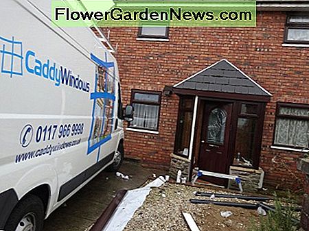 Veranda tijdens de installatie met dubbele beglazing Porch during the double glazing installation