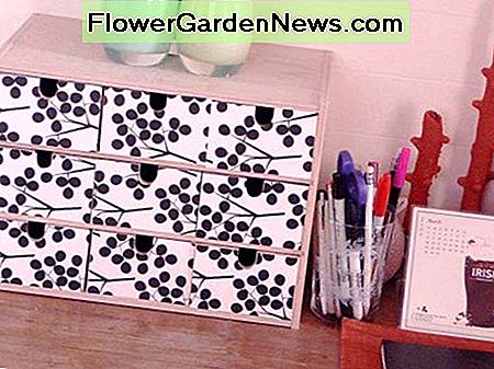 Dekorativer Schreibtisch aus Holz Decorative wooden desk organizer
