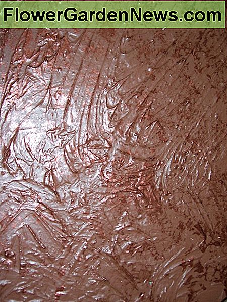 Metallic-Bastelfarbe über Grundierung abgewaschen Metallic craft paint sponged over base coat