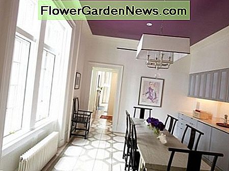Eine gute Möglichkeit, Ihrem Zimmer Farbe zu verleihen. Es wird Ihren Gast nach oben schauen lassen. A great way to add color to your room. It will keep your guest looking up.