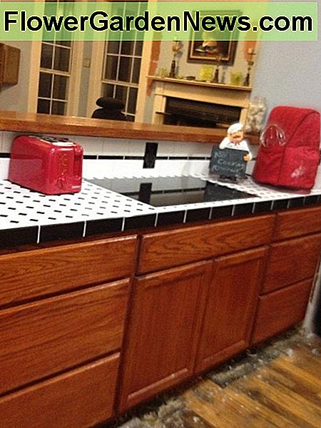Ein Fliesen Zähler ist eine kostengünstige Möglichkeit, einen Vintage-Look zu bekommen. A tile counter is an inexpensive way to get a vintage look.