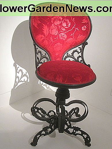 Centripetal Spring Chair, circa 1849, von Thomas E. Warren entworfen und auf der Great Exhibition ausgestellt Centripetal Spring Chair, circa 1849, designed by Thomas E. Warren and exhibited at the Great Exhibition