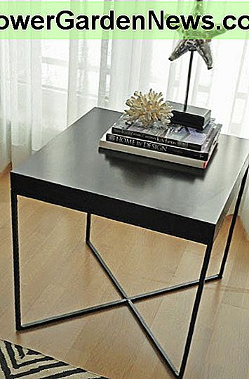 Hack de la mesa auxiliar LACK de simplynamoured.blogspot.com Hack of LACK side table from simplynamoured.blogspot.com