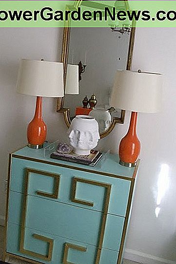 cerca de hack RAST aparador close up of RAST dresser hack