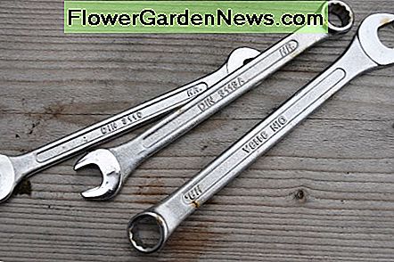 Combinatiesleutels (sleutels) - Open aan het ene uiteinde en bel aan het andere uiteinde Combination wrenches (spanners) - Open at one end and ring at the other