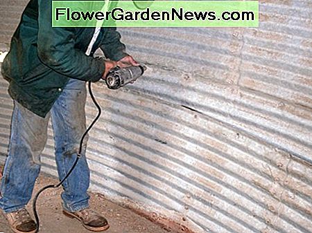 ... mit jemandem mit Schlagschrauber im Inneren ... ...with someone with impact wrench inside...