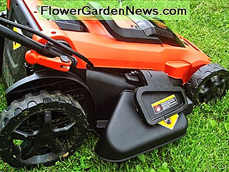 Black & Decker CM2043 für Seitenentladung eingerichtet Black & Decker CM2043 set up for side discharge