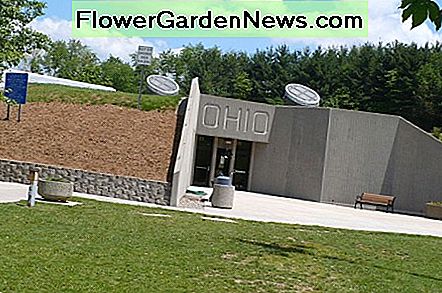 Žemėje esanti poilsio vieta Ohajoje Earth-sheltered rest area in Ohio