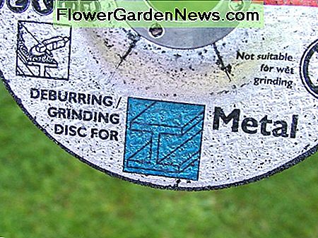 Įsitikinkite, kad naudojate šlifavimo diską, o ne pjovimo diską! Make sure you're using a grinding disk, not a cutting disk!