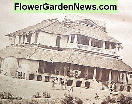 Beispiel eines großen indischen Bungalows. Foto c. 1857. Example of large Indian bungalow. Photo c. 1857.